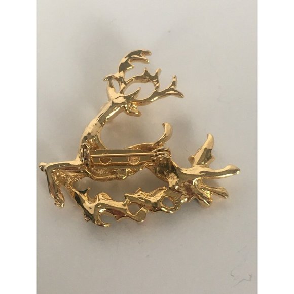 Vintage Leaping Reindeer Pin Brooch Christmas Holly Leaves Berries Holiday Gift - Picture 3 of 3